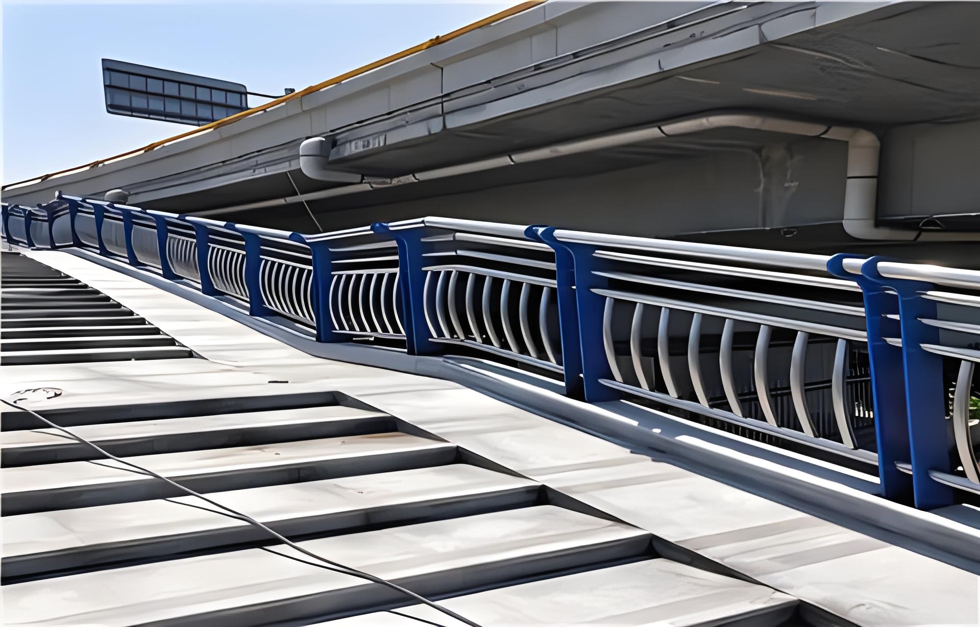 通州不锈钢桥梁护栏维护方案：确保安全，延长使用寿命
